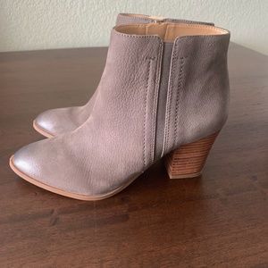 NWOT Franco Sarto Taupe Aeron Ankle Booties